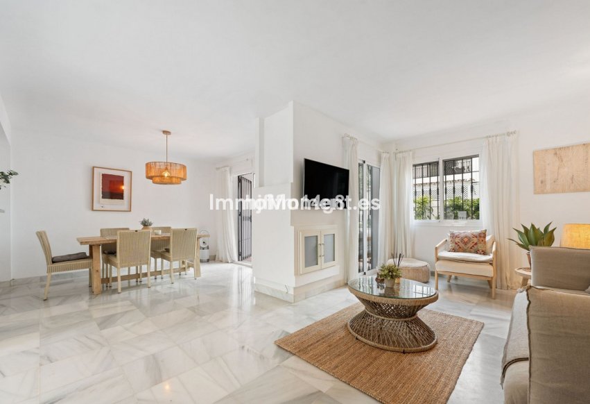 Resale - Townhouse - Marbella - Nueva Andalucía