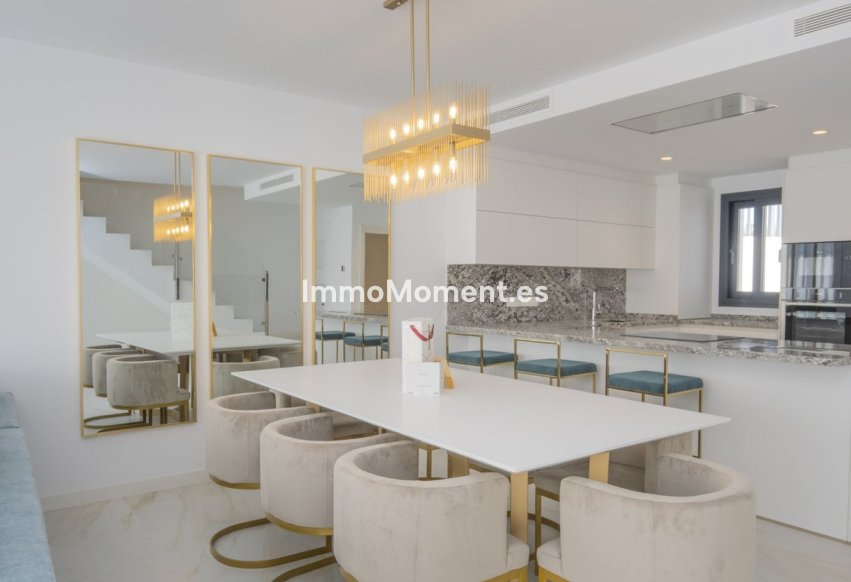 Resale - Townhouse - Marbella - Nueva Andalucía