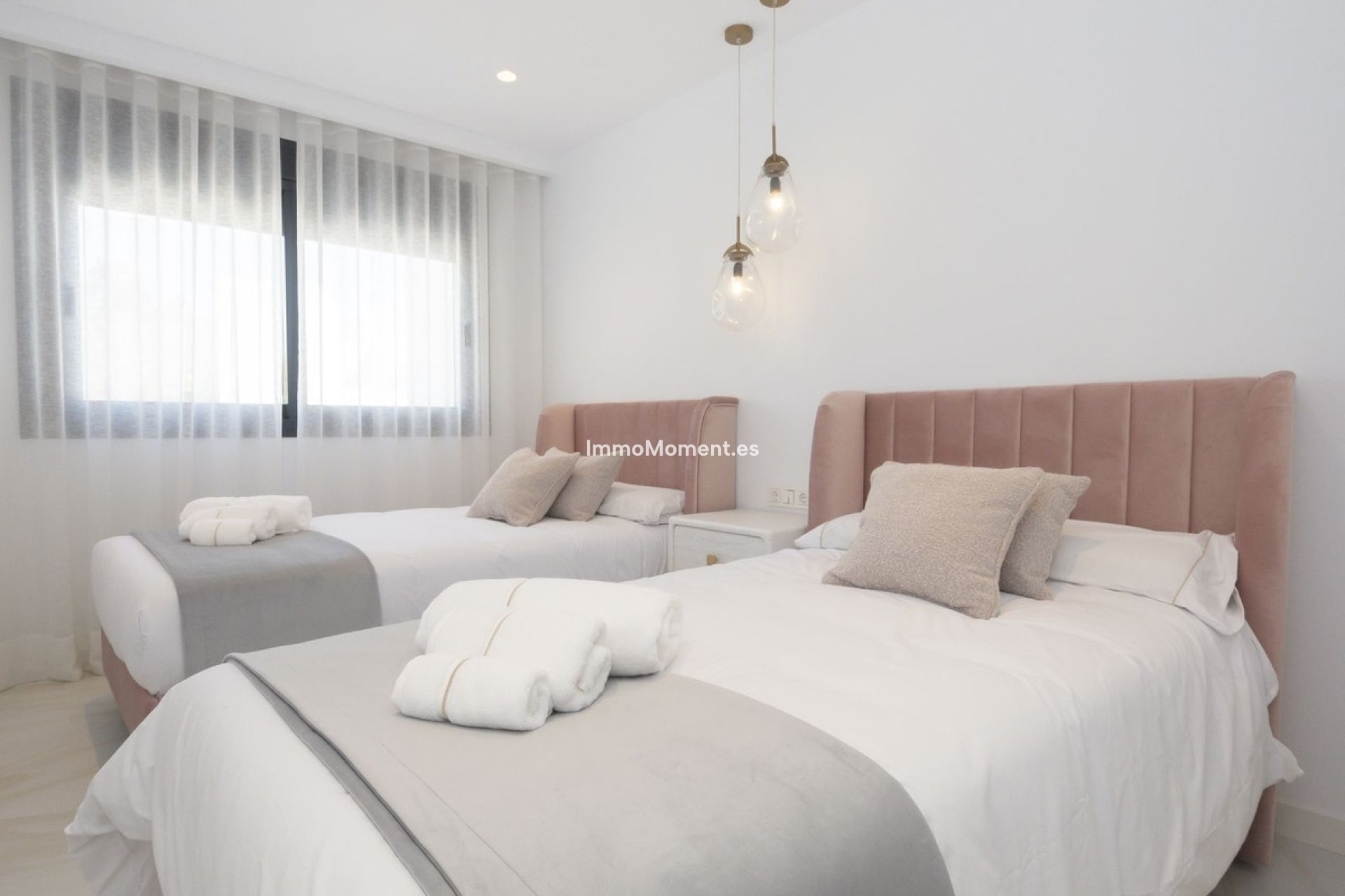 Resale - Townhouse - Marbella - Nueva Andalucía