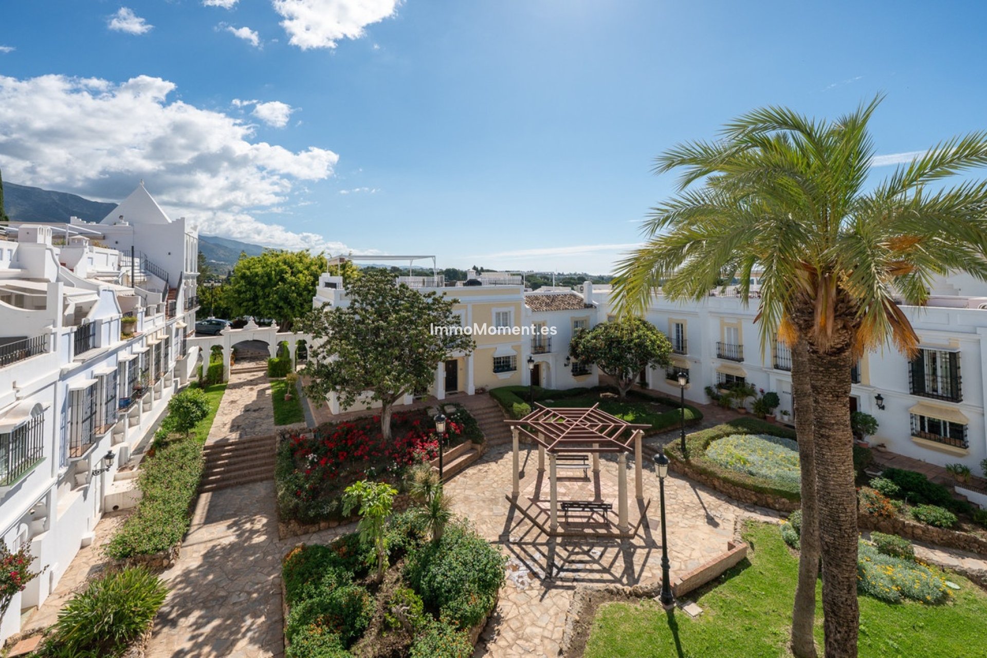 Resale - Townhouse - Marbella - Nueva Andalucía