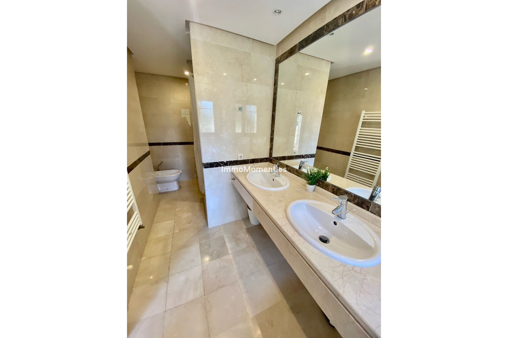 Resale - Townhouse - Marbella - Nueva Andalucía