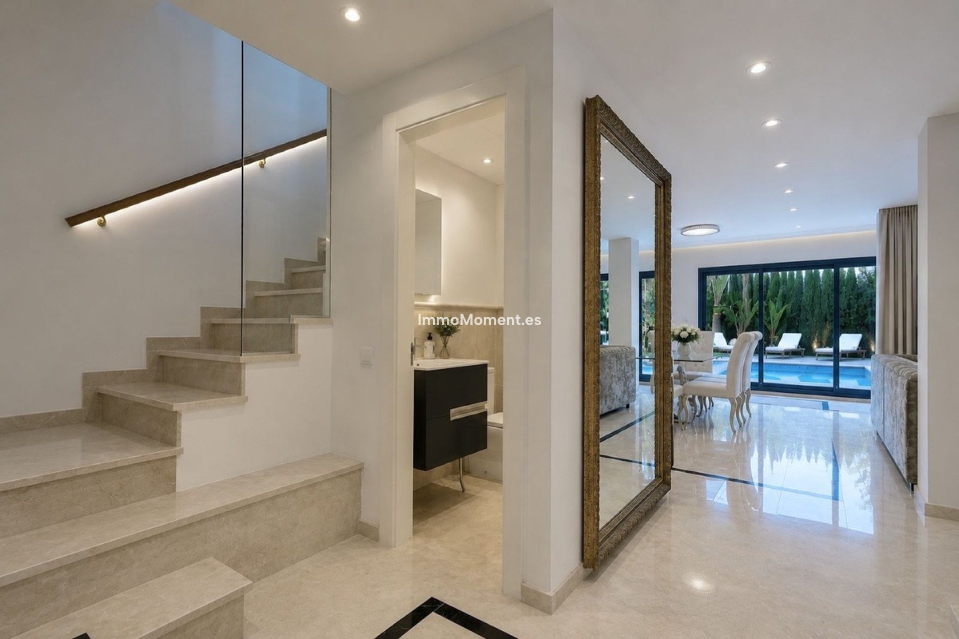 Resale - Townhouse - Marbella - Nueva Andalucía