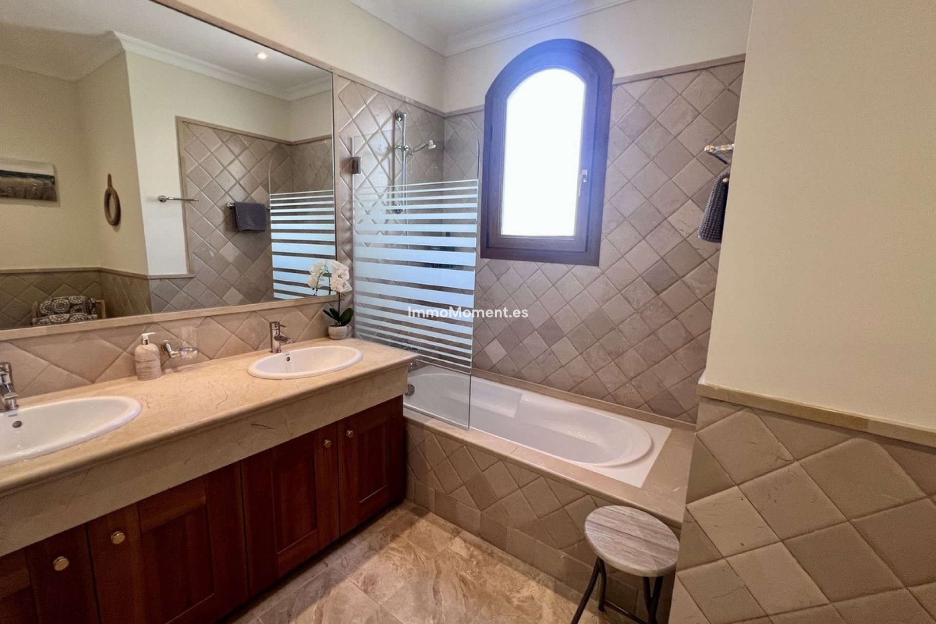 Resale - Townhouse - New Golden Mile