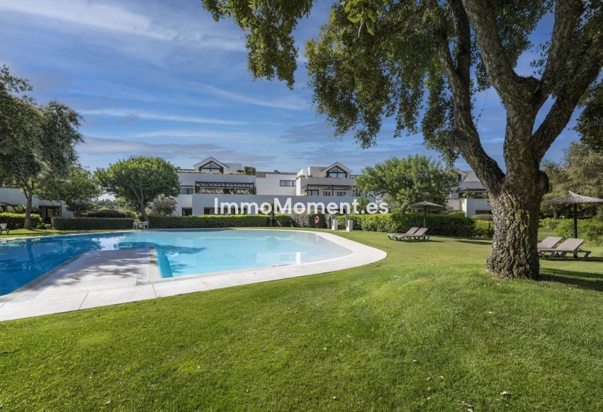 Resale - Townhouse - Sotogrande