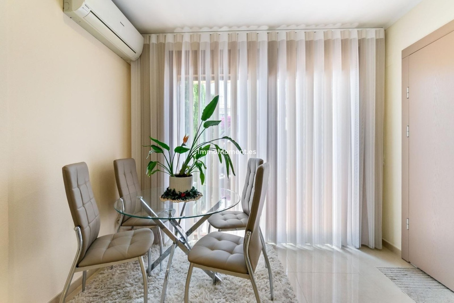 Resale - Townhouse - Torrevieja - Aguas Nuevas