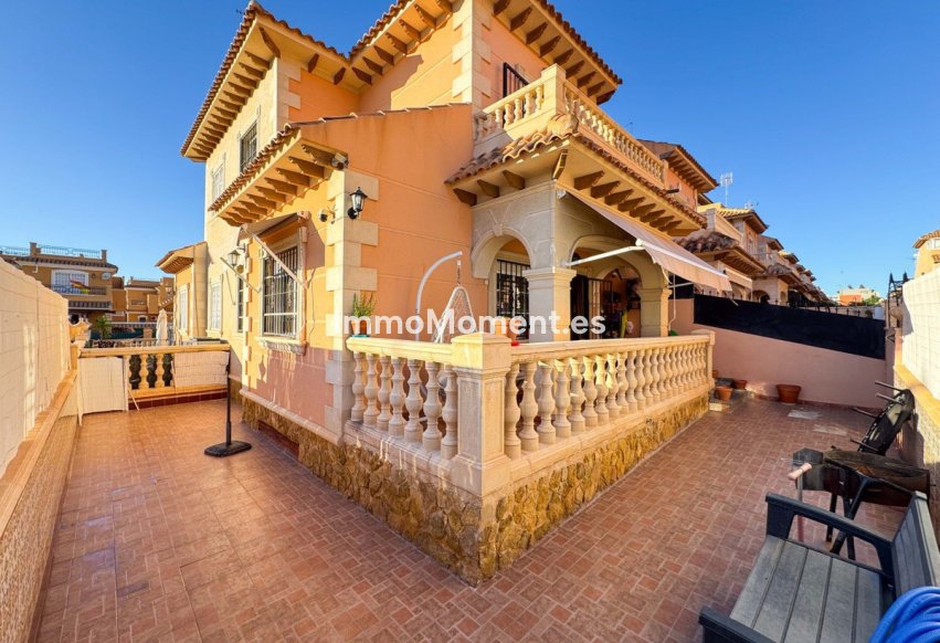Resale - Townhouse - Torrevieja - Aguas Nuevas