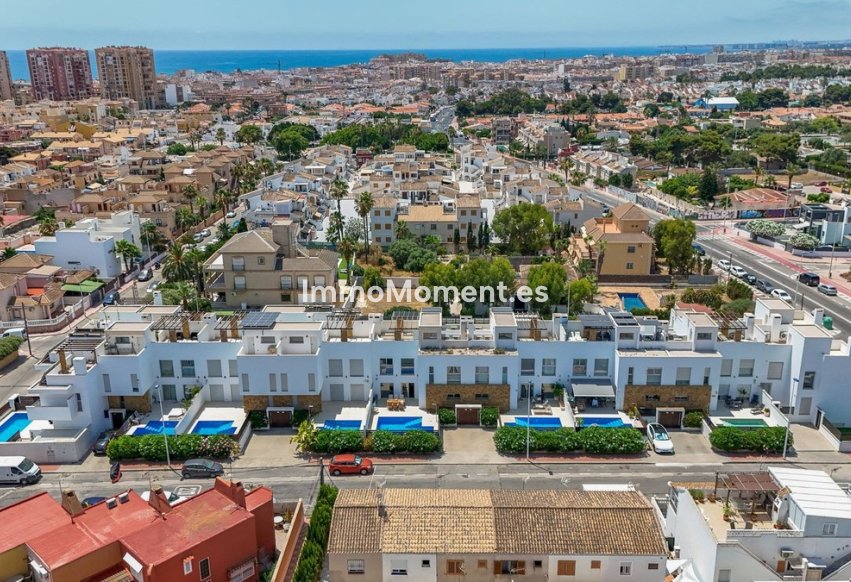 Resale - Townhouse - Torrevieja - Torrevieja Centro