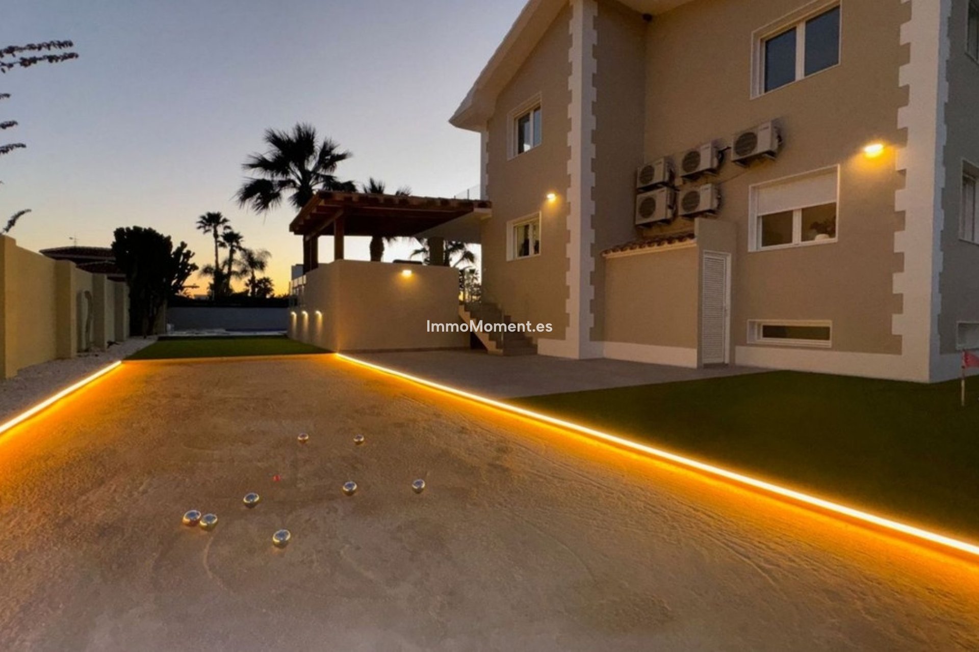 Resale - Villa - Alfaz del Pi - L'Alfás del Pi Centro