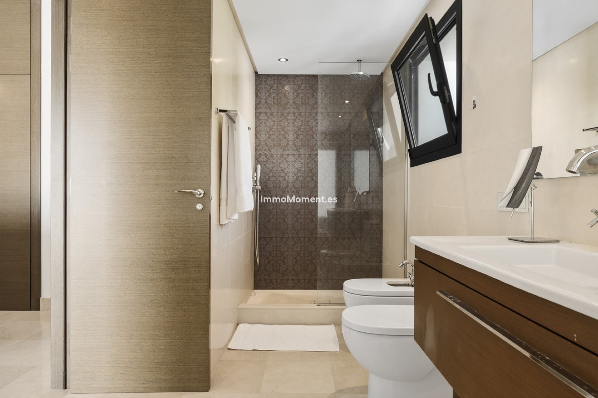 Resale - Villa - Benahavís - Benahavís Centro