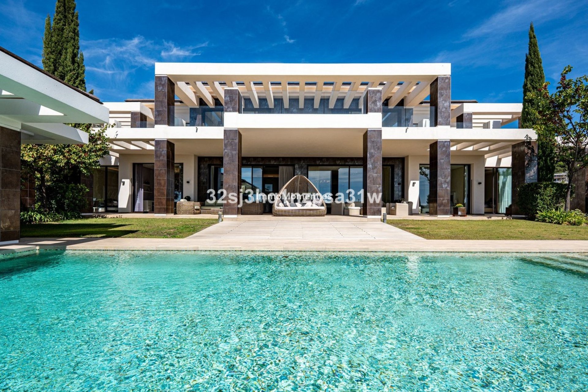 Resale - Villa - Benahavís - Benahavís Centro