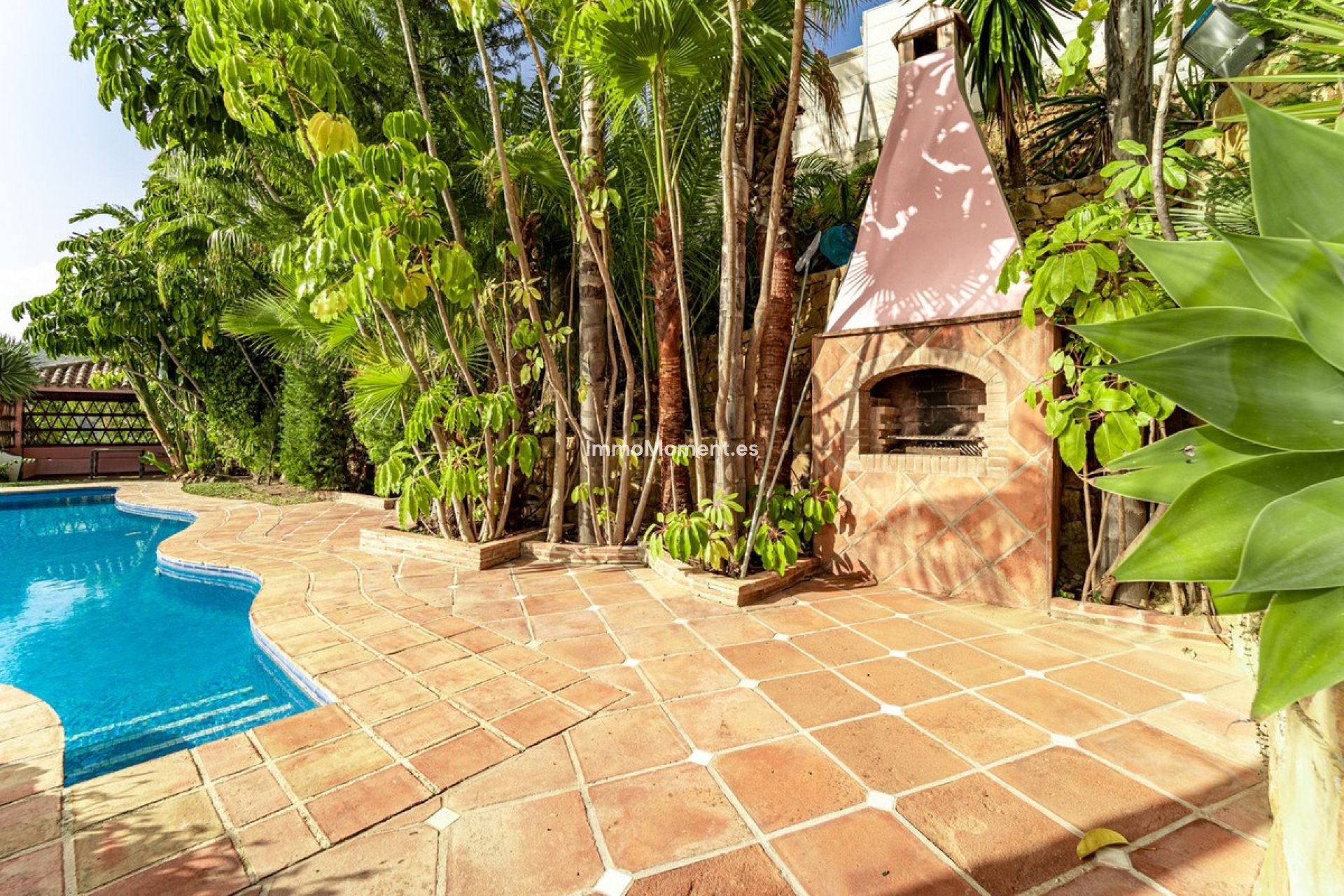 Resale - Villa - Benahavís - Benahavís Centro