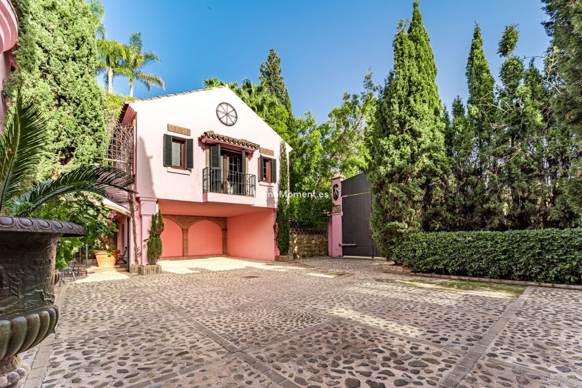 Resale - Villa - Benahavís - Benahavís Centro