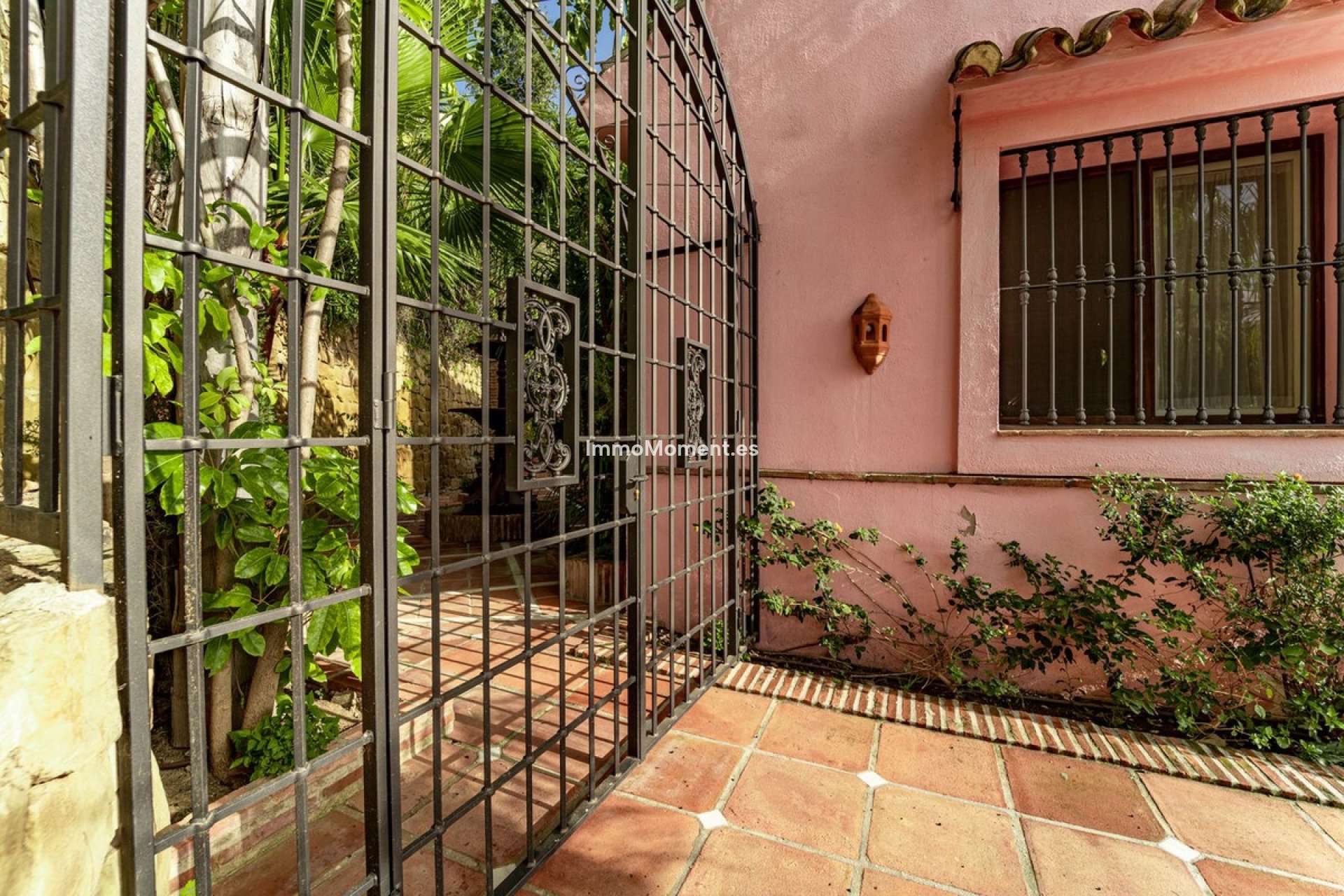 Resale - Villa - Benahavís - Benahavís Centro