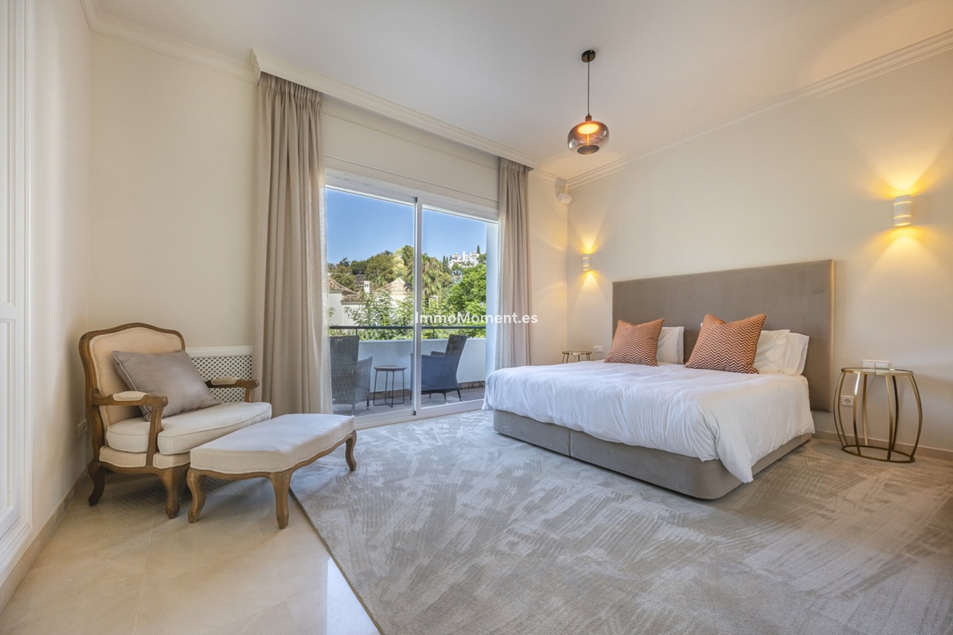 Resale - Villa - Benahavís - Benahavís Centro