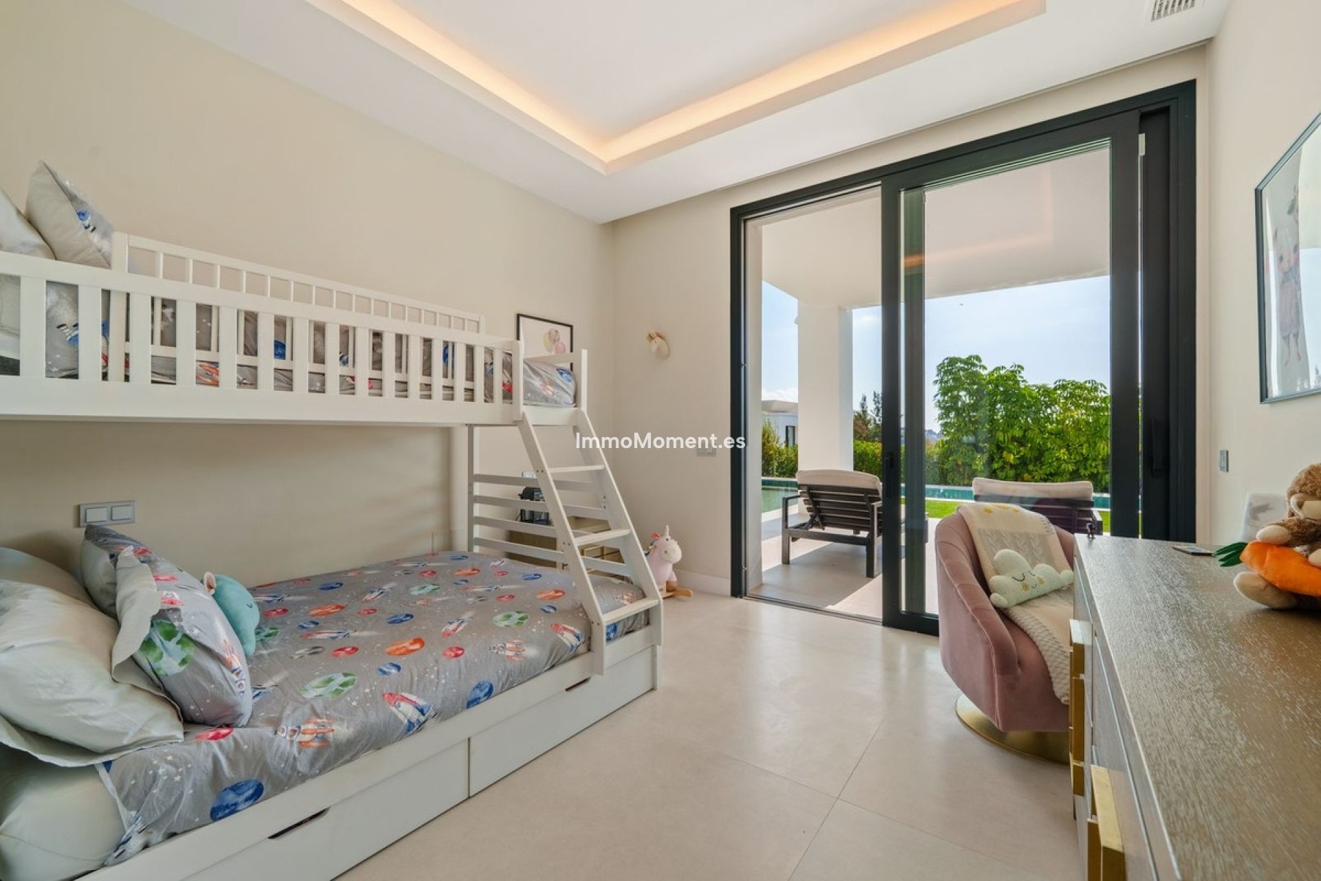 Resale - Villa - Benahavís - Benahavís Centro