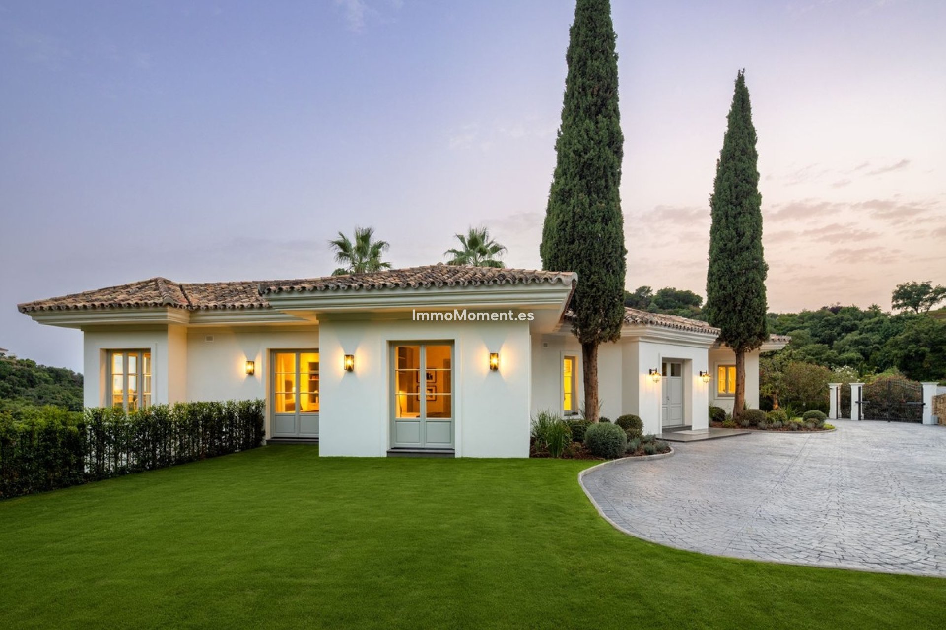 Resale - Villa - Benahavís - Benahavís Centro