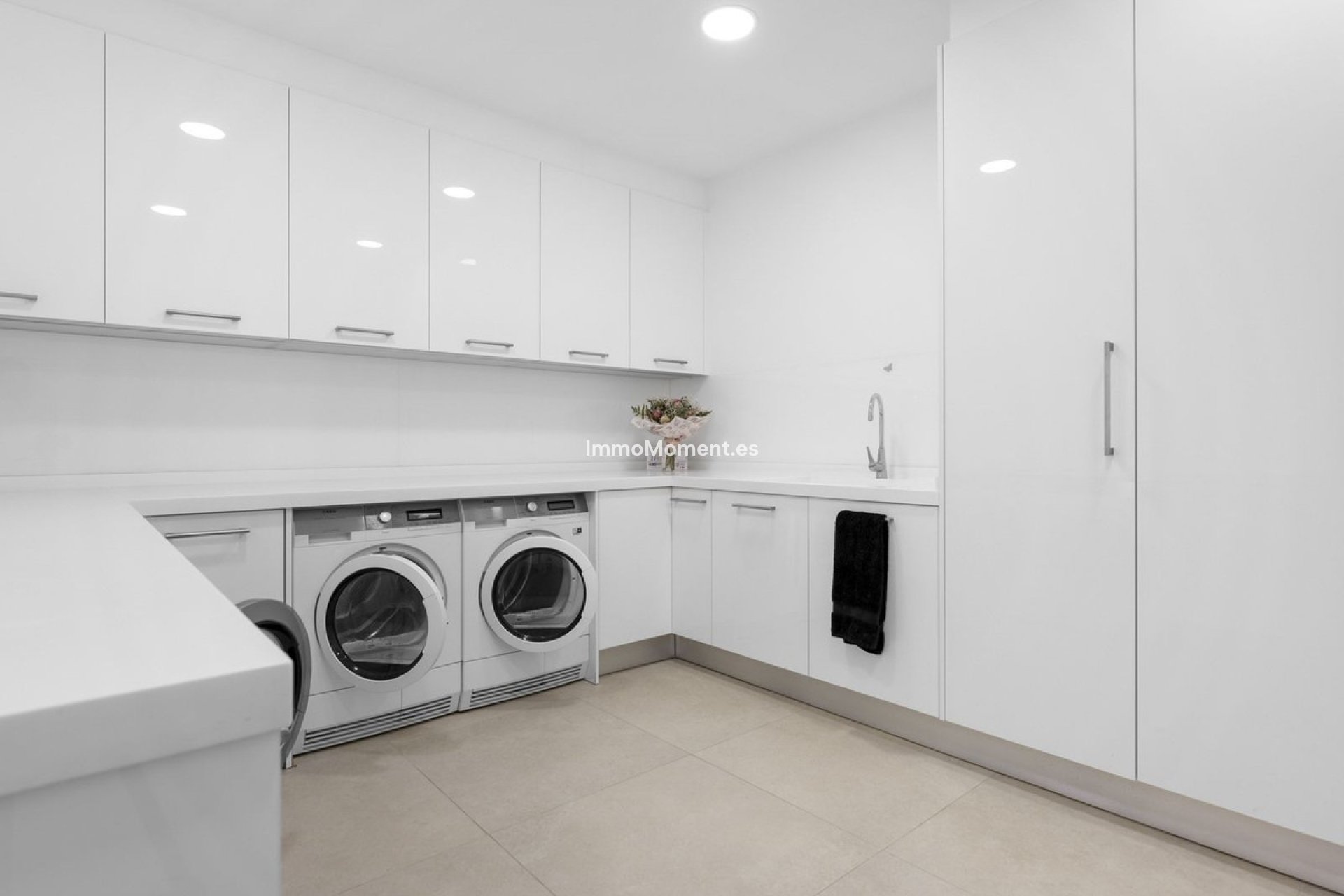 Resale - Villa - Benahavís - Benahavís Centro