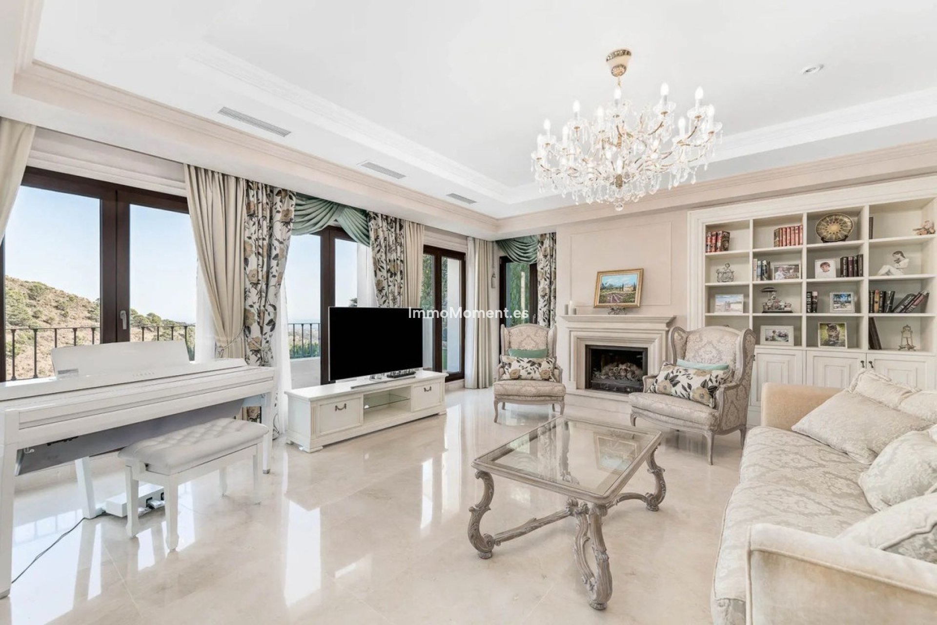 Resale - Villa - Benahavís - Benahavís Centro