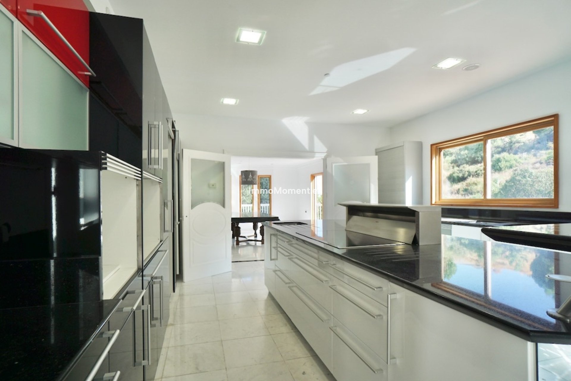 Resale - Villa - Benahavís - Benahavís Centro