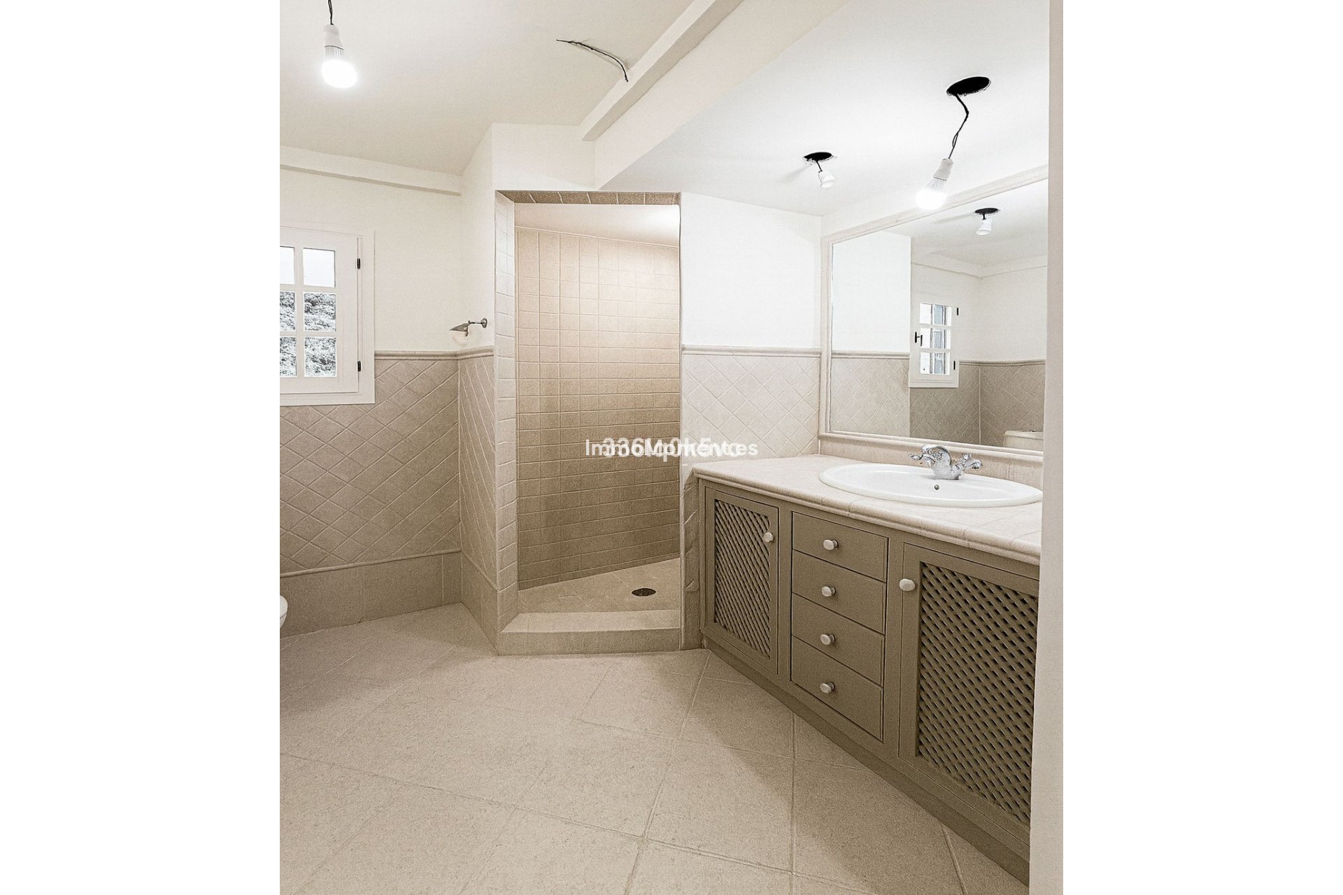 Resale - Villa - Benahavís - Benahavís Centro