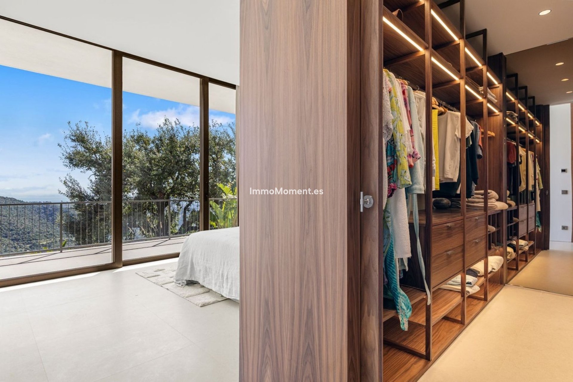 Resale - Villa - Benahavís - Benahavís Centro