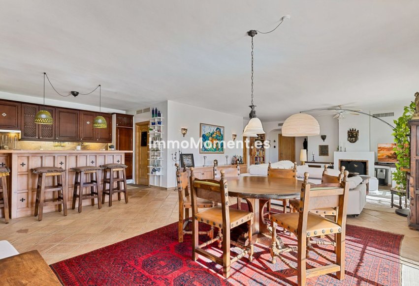 Resale - Villa - Benahavís - Benahavís Centro