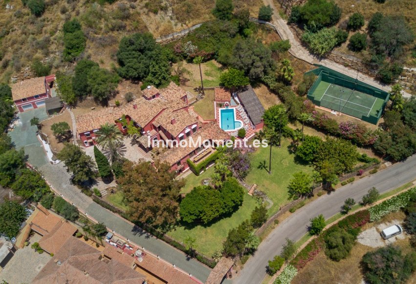 Resale - Villa - Benahavís - Benahavís Centro