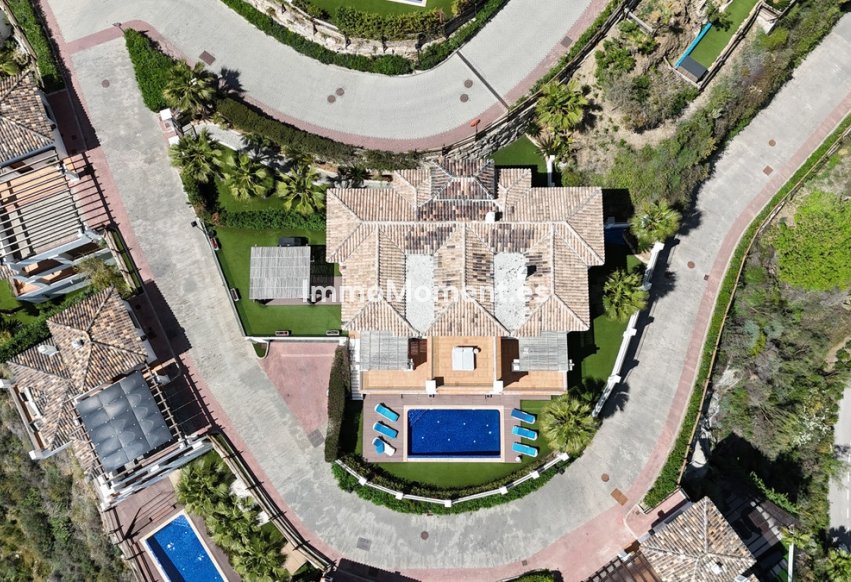 Resale - Villa - Benahavís - Benahavís Centro