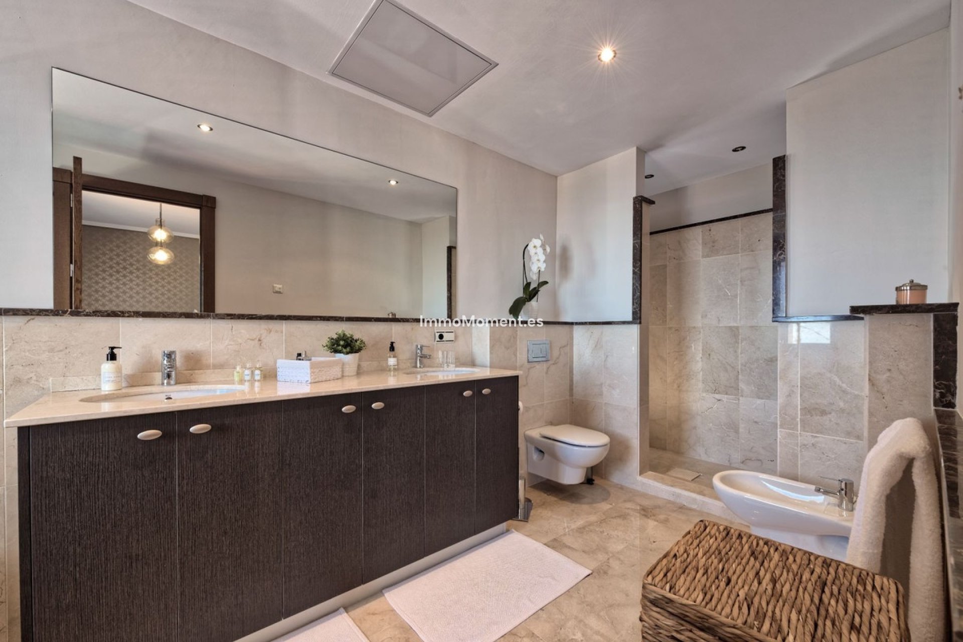 Resale - Villa - Benahavís - Benahavís Centro