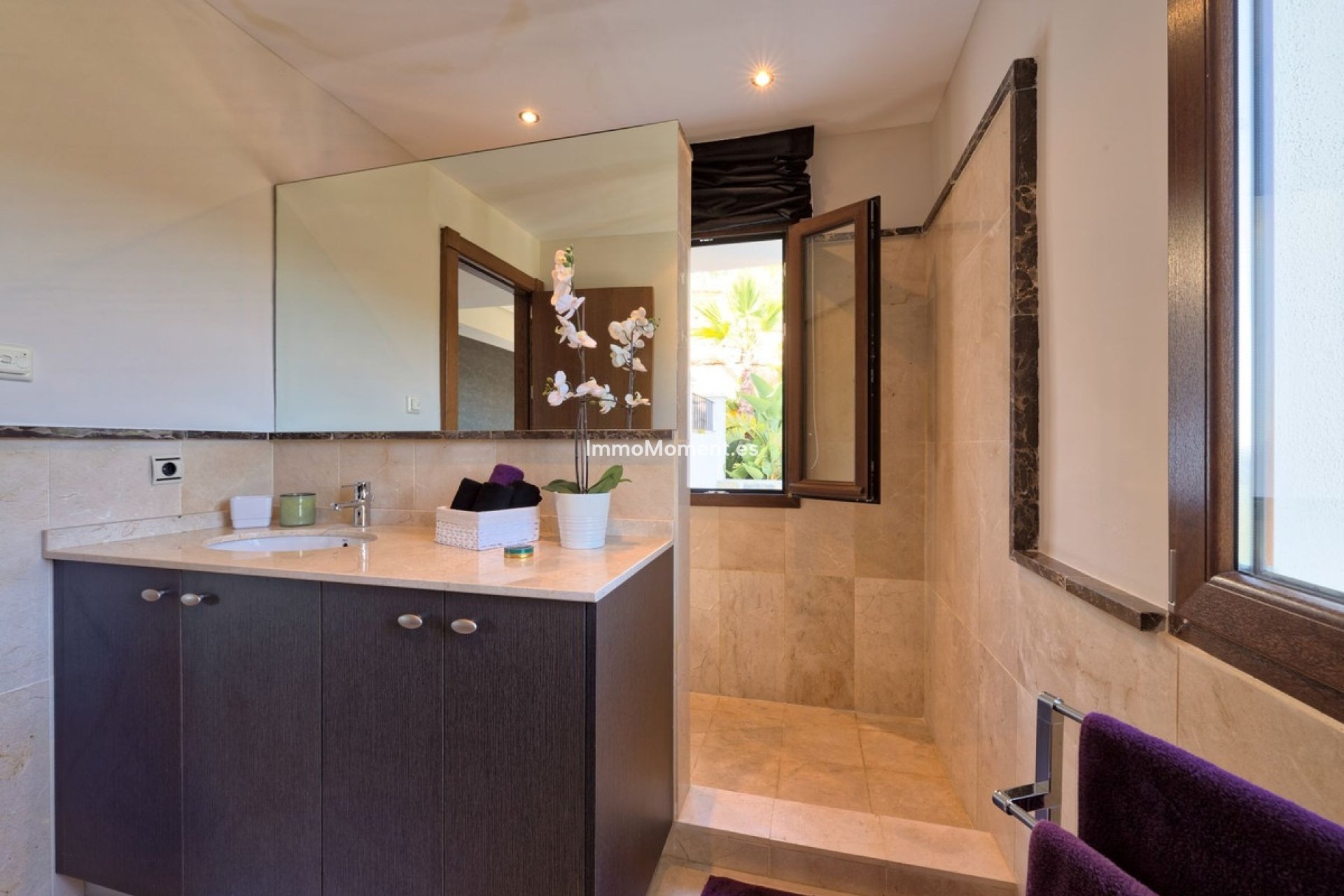 Resale - Villa - Benahavís - Benahavís Centro