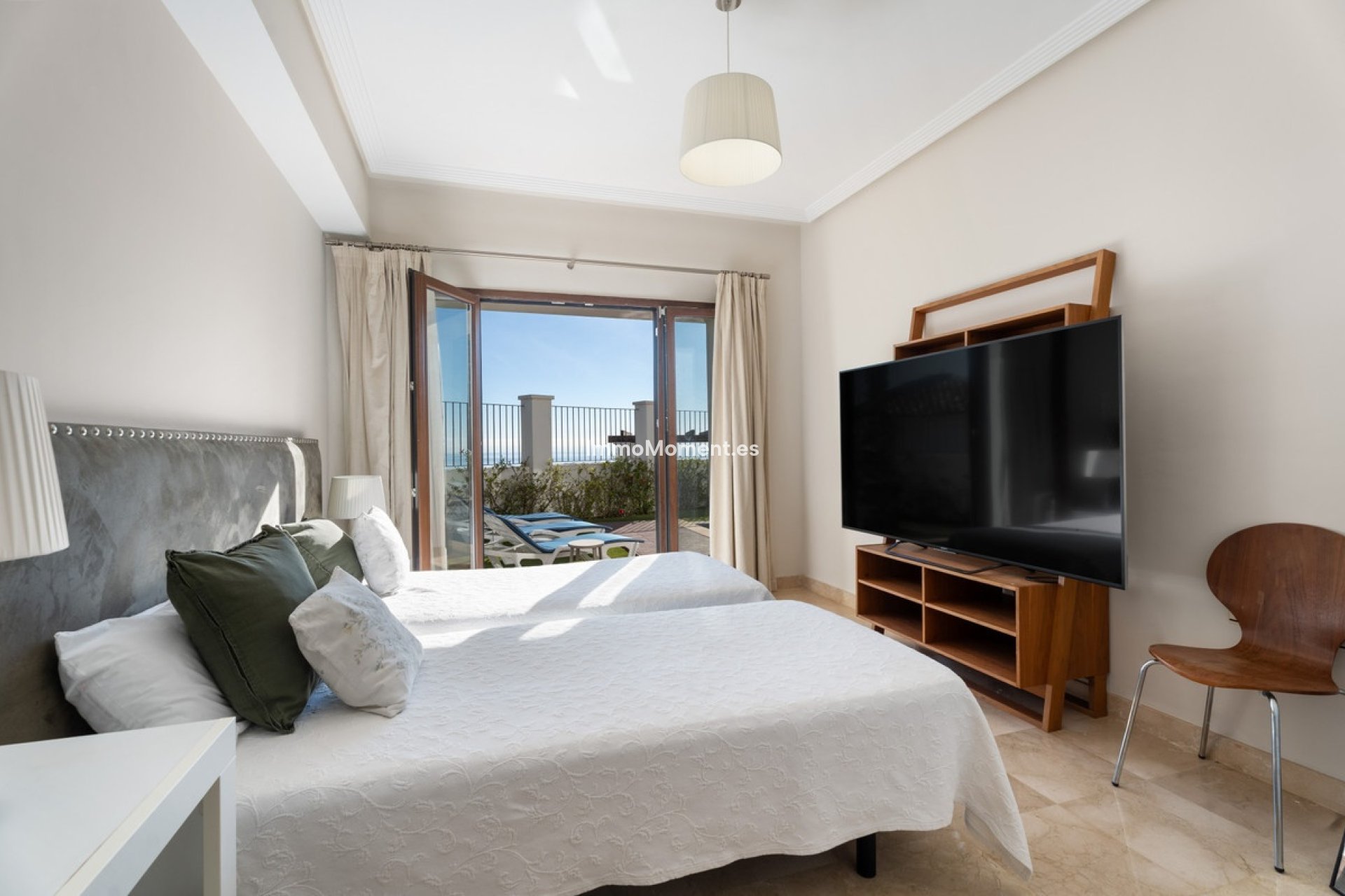 Resale - Villa - Benahavís - Benahavís Centro