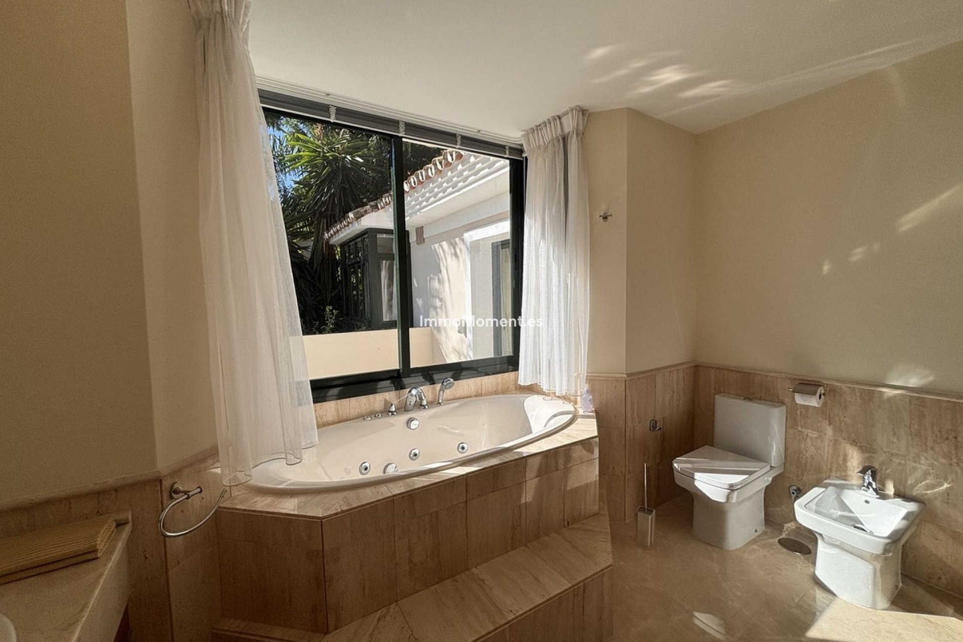 Resale - Villa - Benahavís - Benahavís Centro