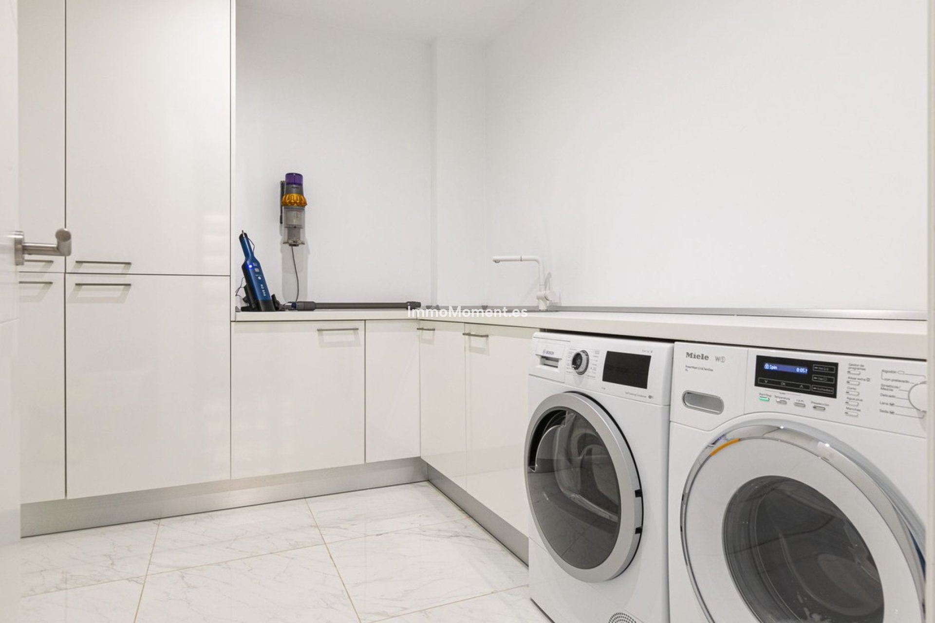 Resale - Villa - Benahavís - Benahavís Centro