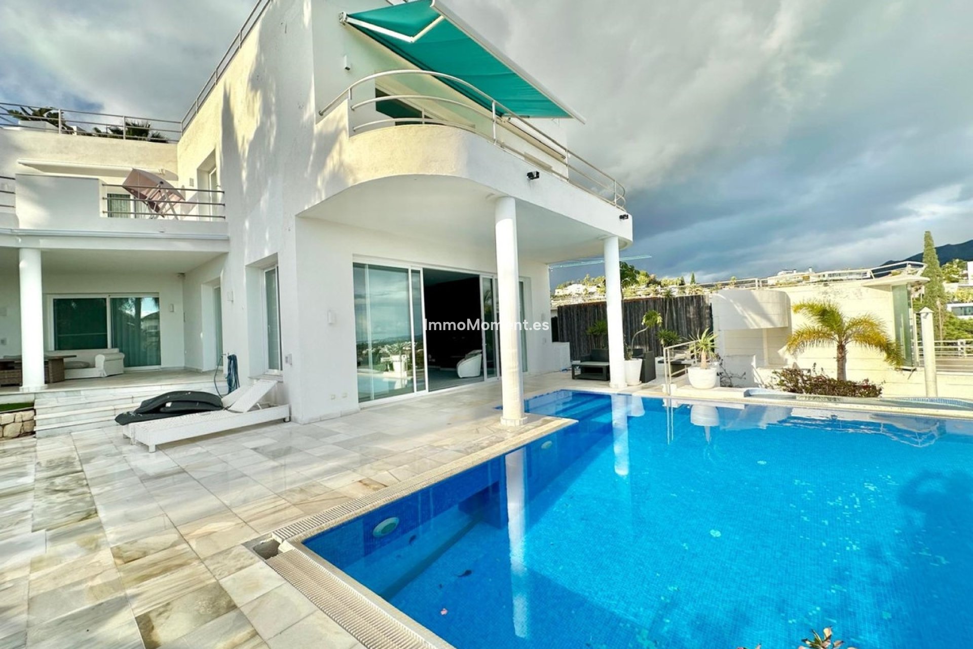 Resale - Villa - Benahavís - Benahavís Centro