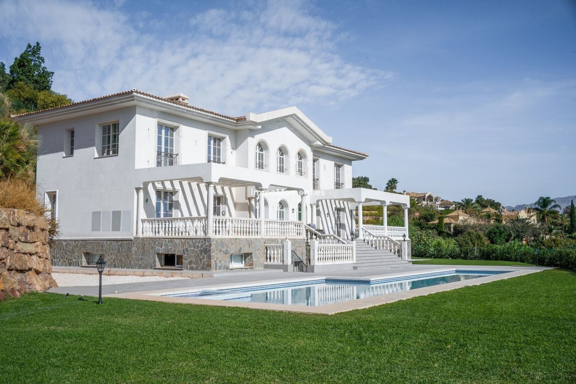 Resale - Villa - Benahavís - Benahavís Centro