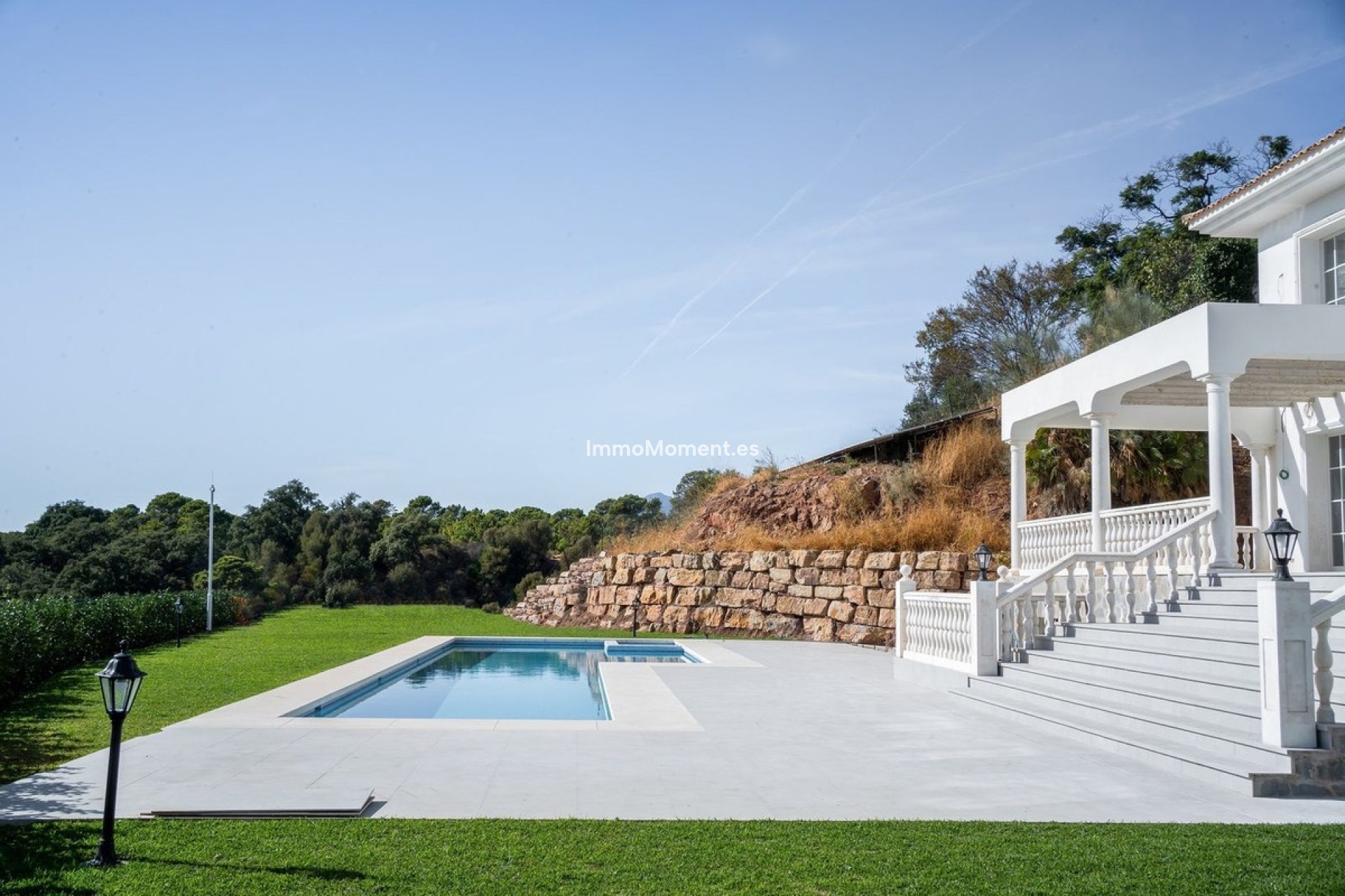 Resale - Villa - Benahavís - Benahavís Centro