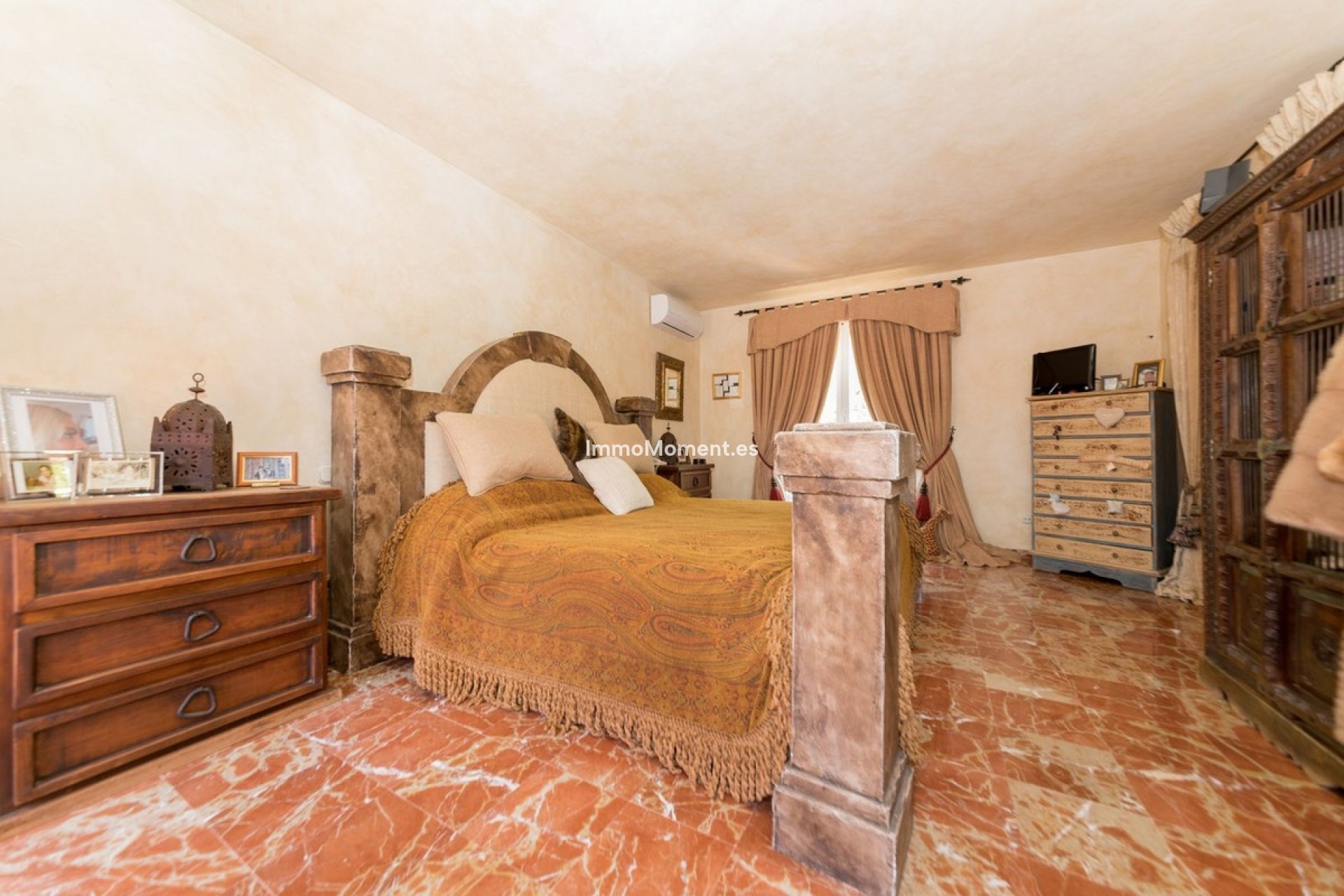 Resale - Villa - Benahavís - Benahavís Centro