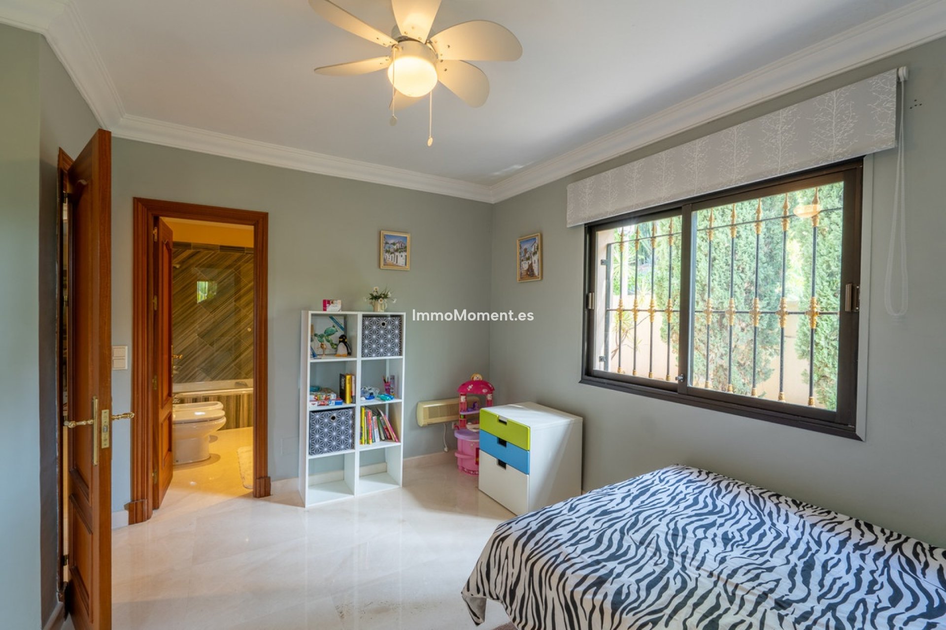 Resale - Villa - Benahavís - Benahavís Centro