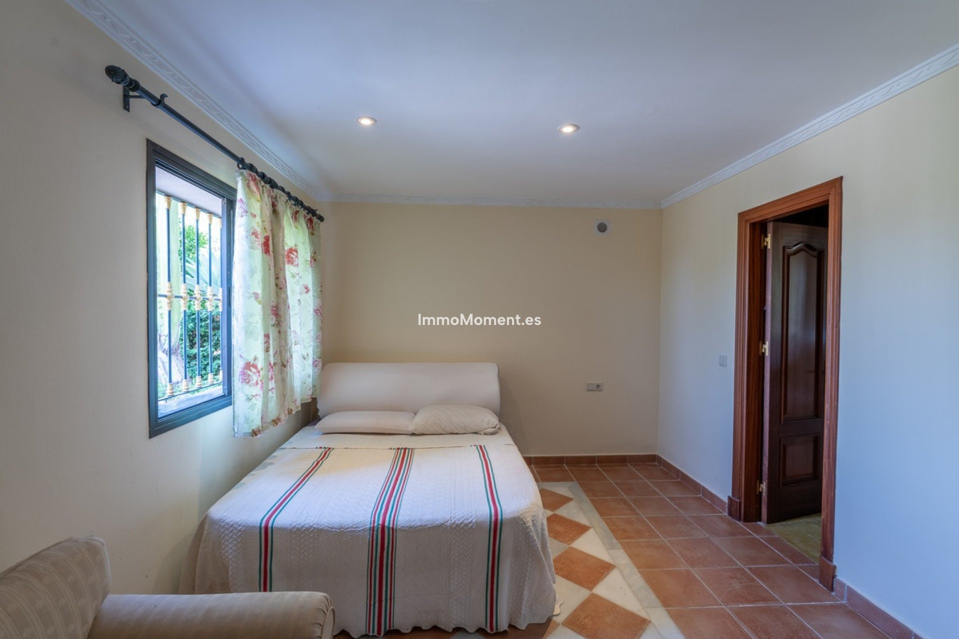 Resale - Villa - Benahavís - Benahavís Centro