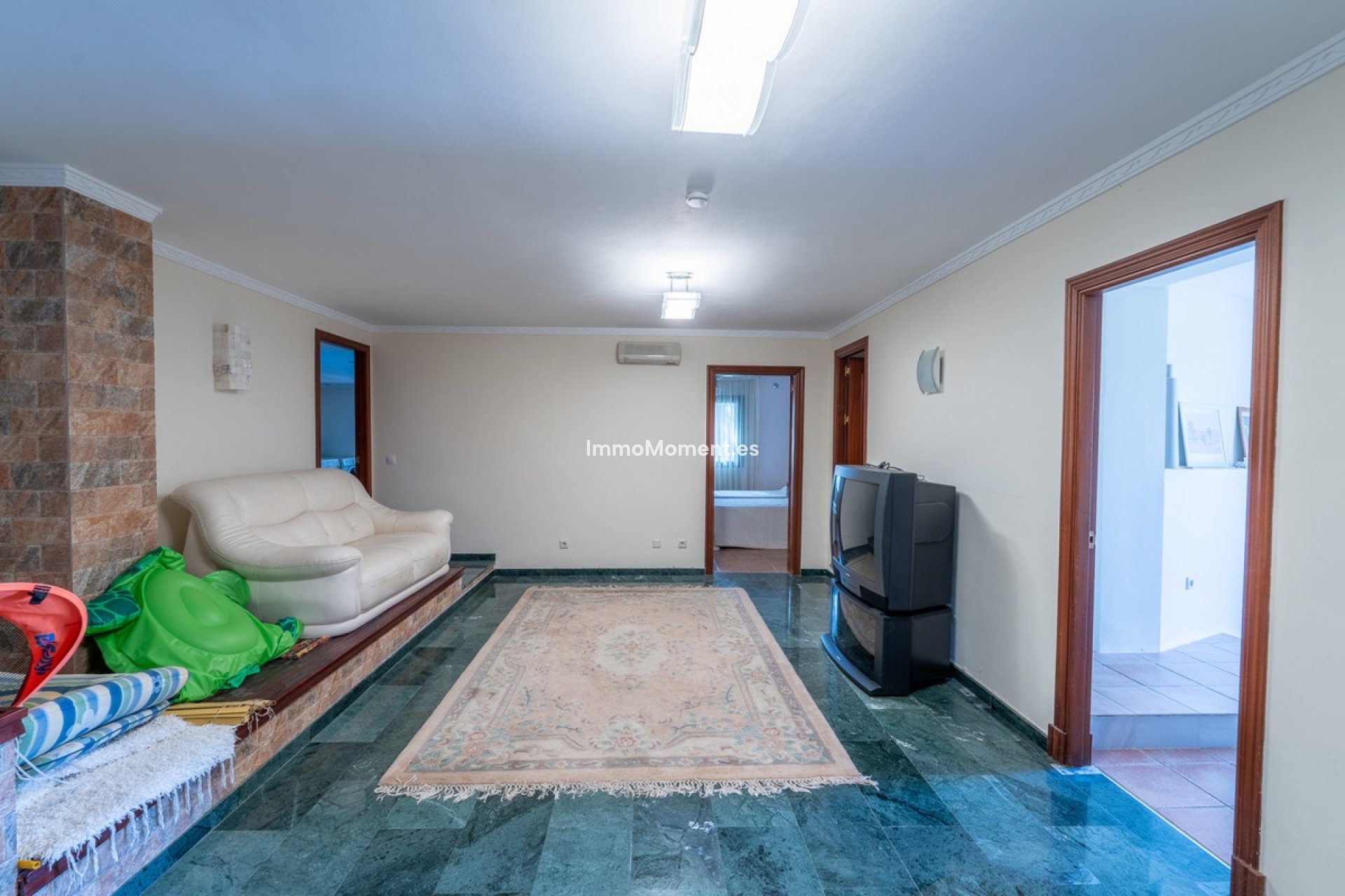 Resale - Villa - Benahavís - Benahavís Centro