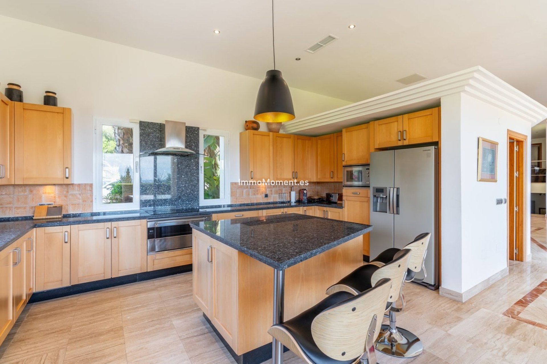 Resale - Villa - Benahavís - Benahavís Centro