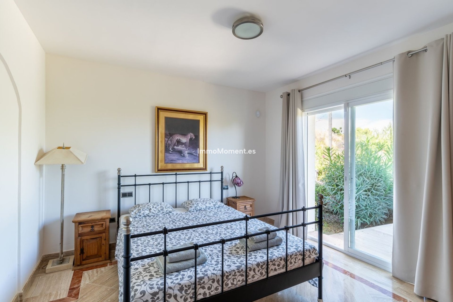 Resale - Villa - Benahavís - Benahavís Centro