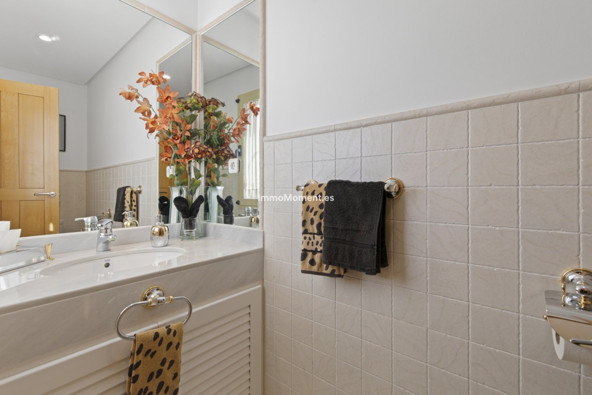 Resale - Villa - Benahavís - Benahavís Centro