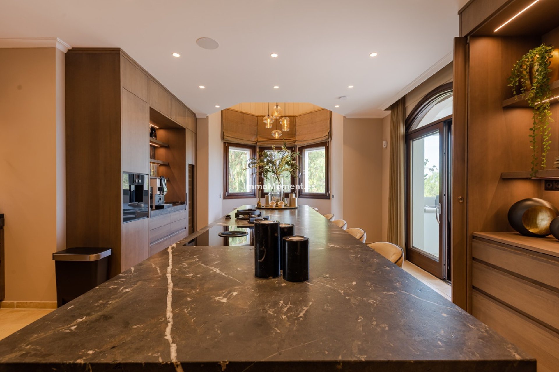 Resale - Villa - Benahavís - Benahavís Centro