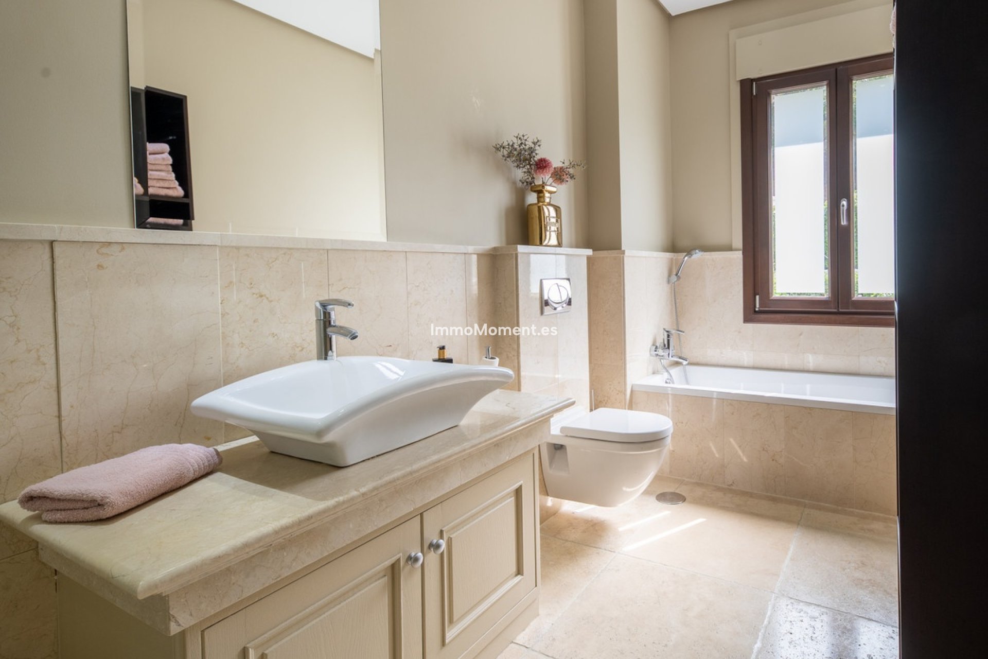 Resale - Villa - Benahavís - Benahavís Centro