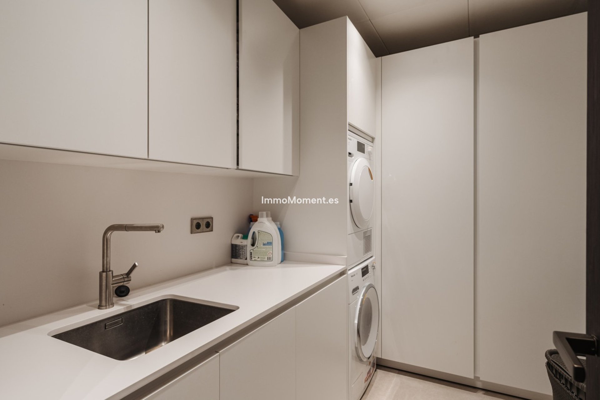 Resale - Villa - Benahavís - Benahavís Centro