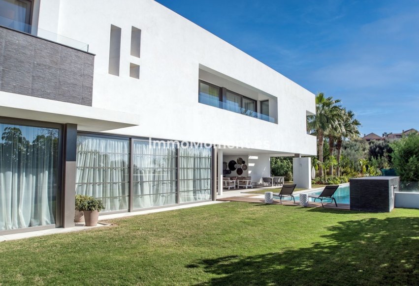 Resale - Villa - Benahavís - Benahavís Centro