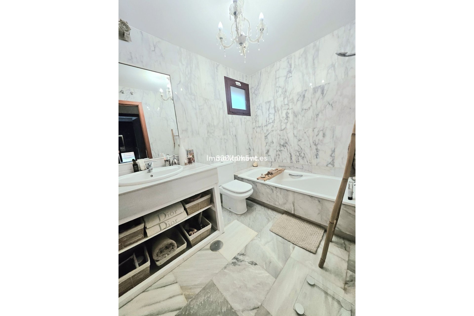 Resale - Villa - Benahavís - Benahavís Centro