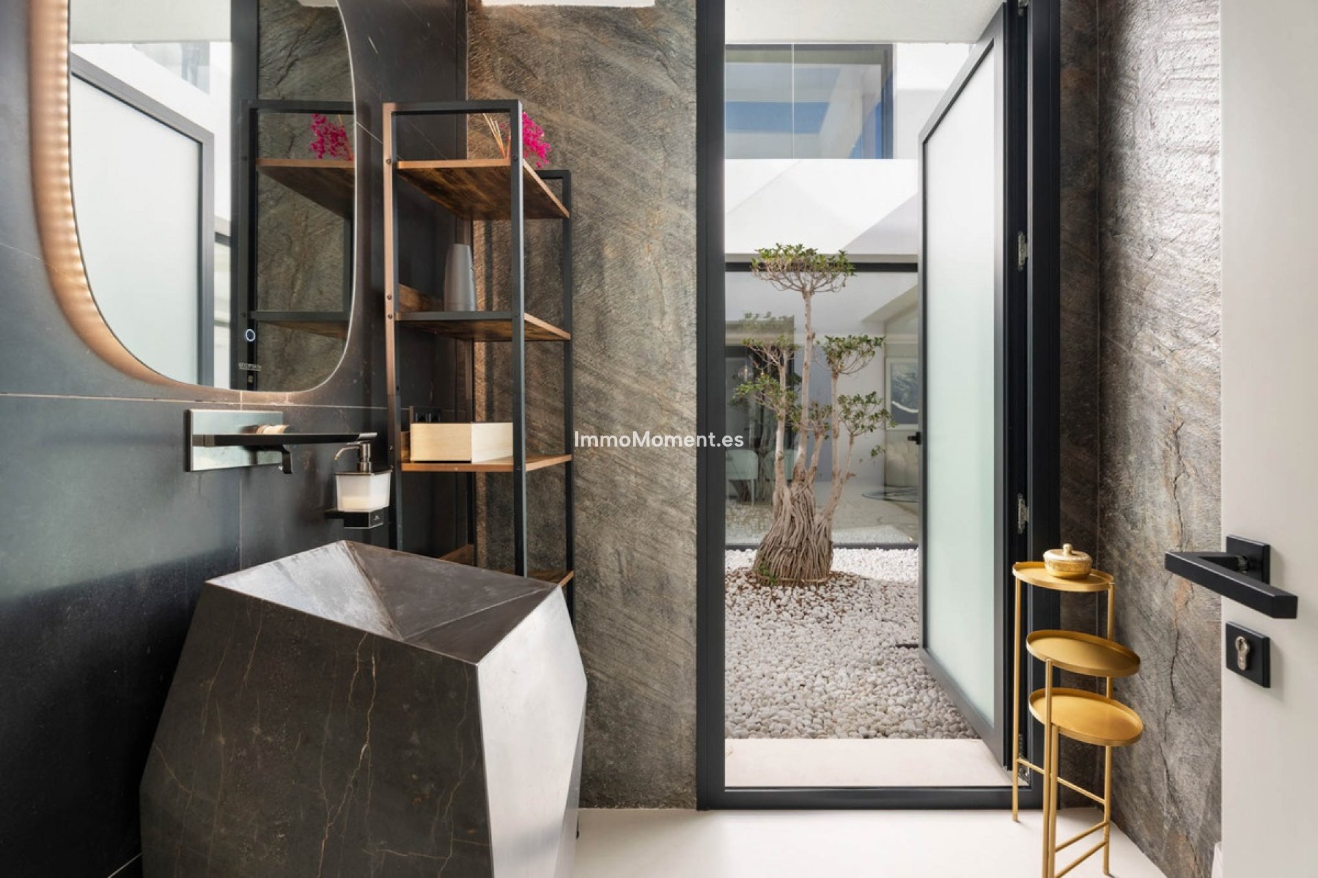 Resale - Villa - Benahavís - Benahavís Centro