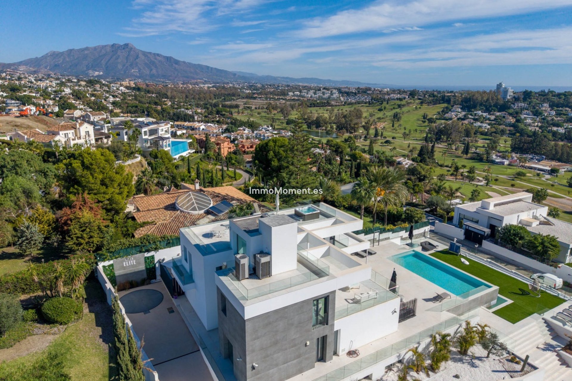 Resale - Villa - Benahavís - Benahavís Centro